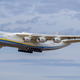 Imagen para el artículo titulado La invasión de Rusia en Ucrania destruye el avión más grande del mundo